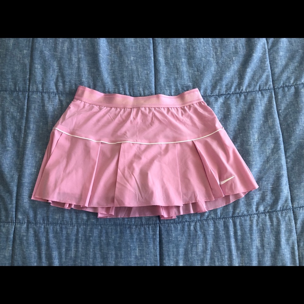 Nike pink tennis or golf skirt